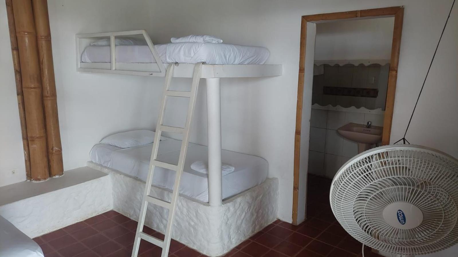 Caramba Hospedaje Hotel Tonsupa Quarto foto